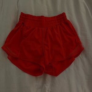 Lululemon Hotty Hot 2.5" HR